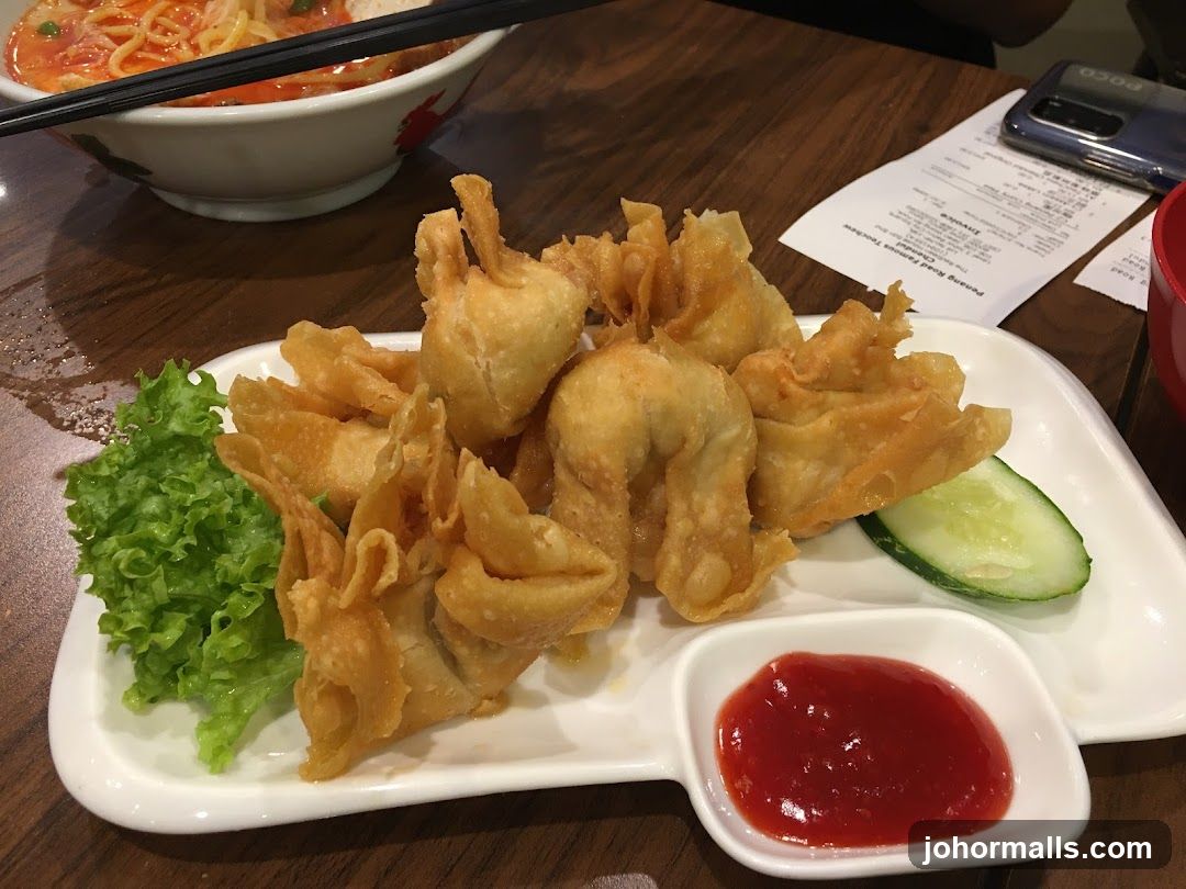Fried Wontons with Dipping Sauce