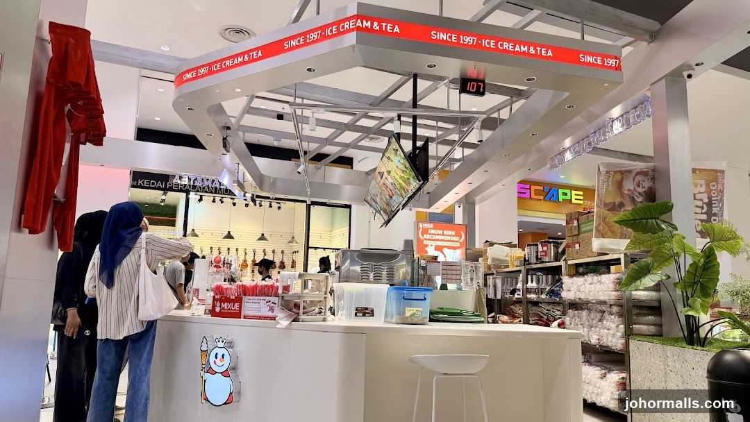 Ice Cream and Tea Shop Counter