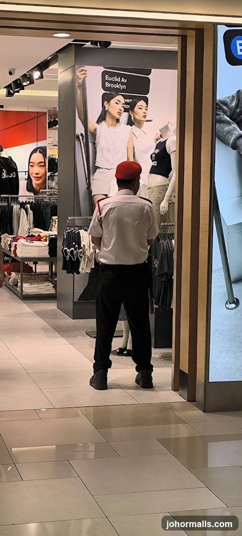 Padini Concept Store