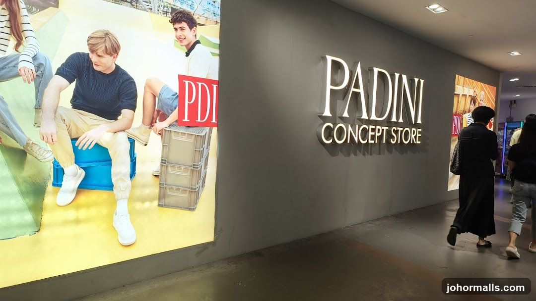 Padini Concept Store Entrance