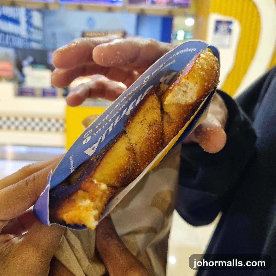 Cinnamon Pretzel Bite