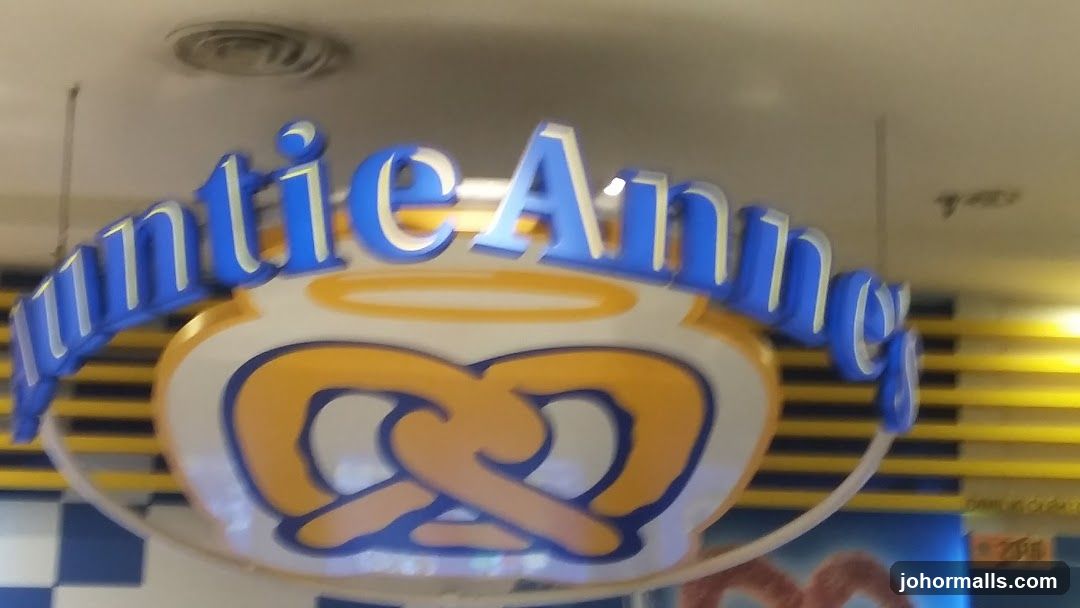 Auntie Anne's Pretzel Sign