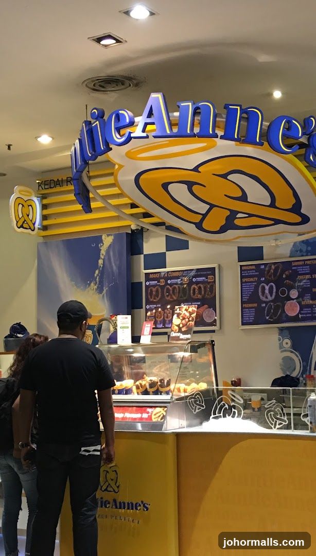 Auntie Anne's Pretzel Stand