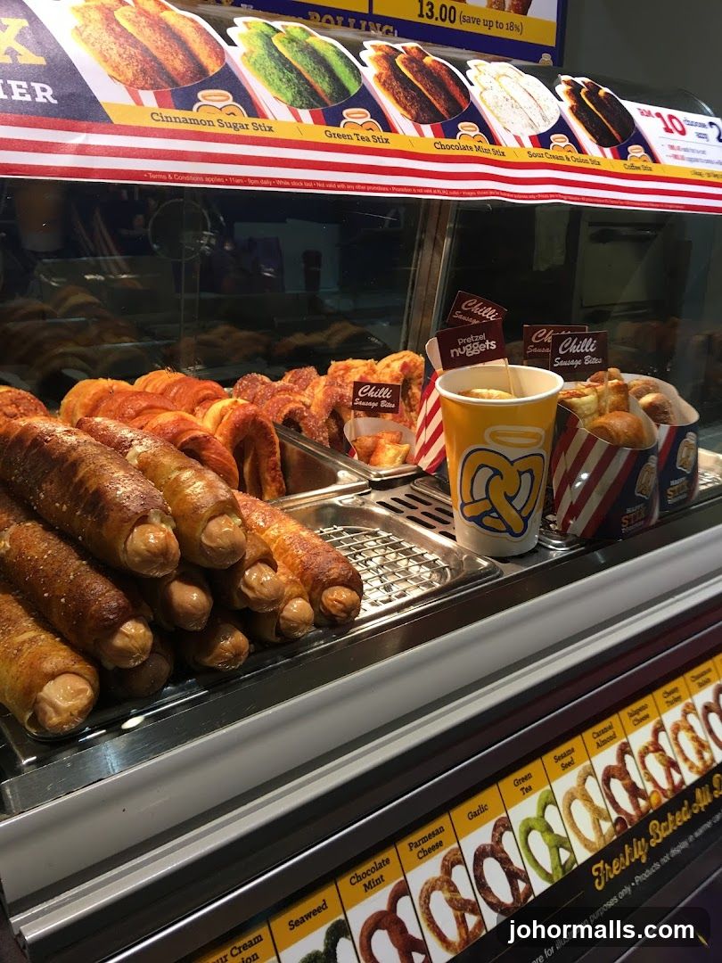 Pretzel Display