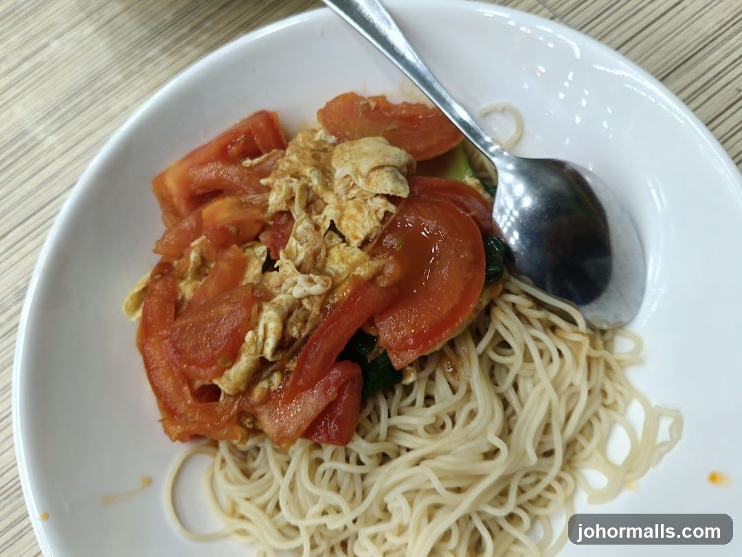 Tomato and Egg Noodles