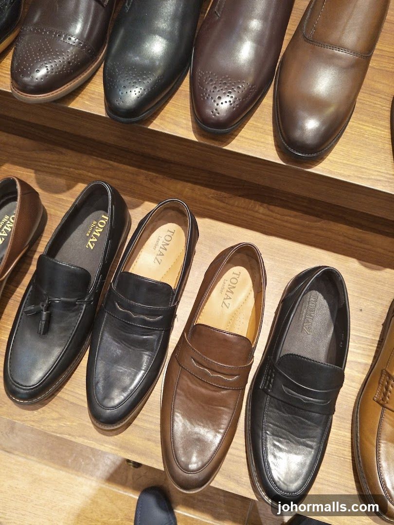 Leather Shoes Display