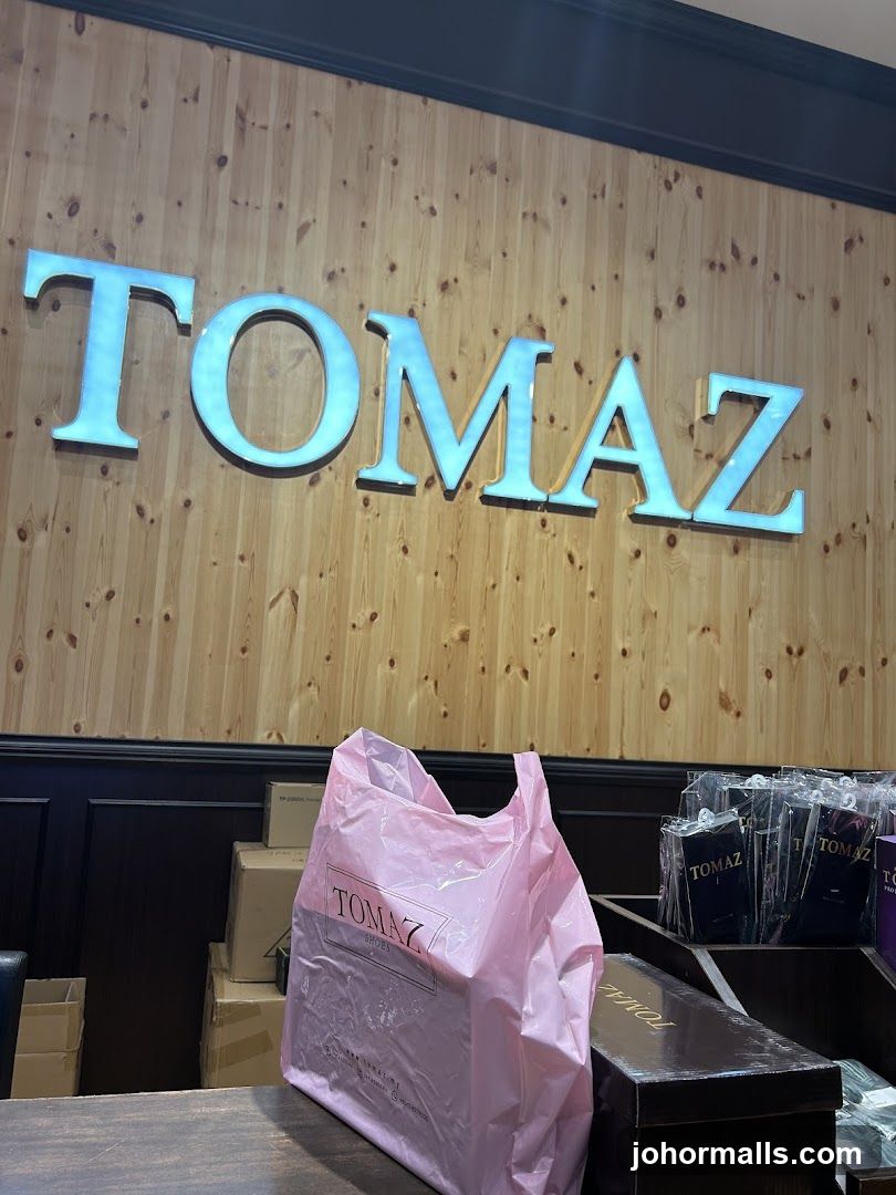 TOMA Z Shoes Store Interior