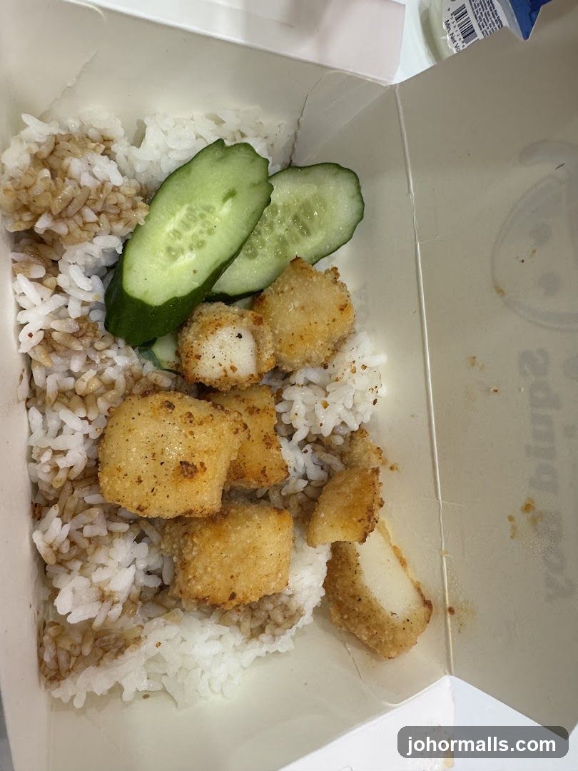 Fried Scallops with Rice and Cucumber