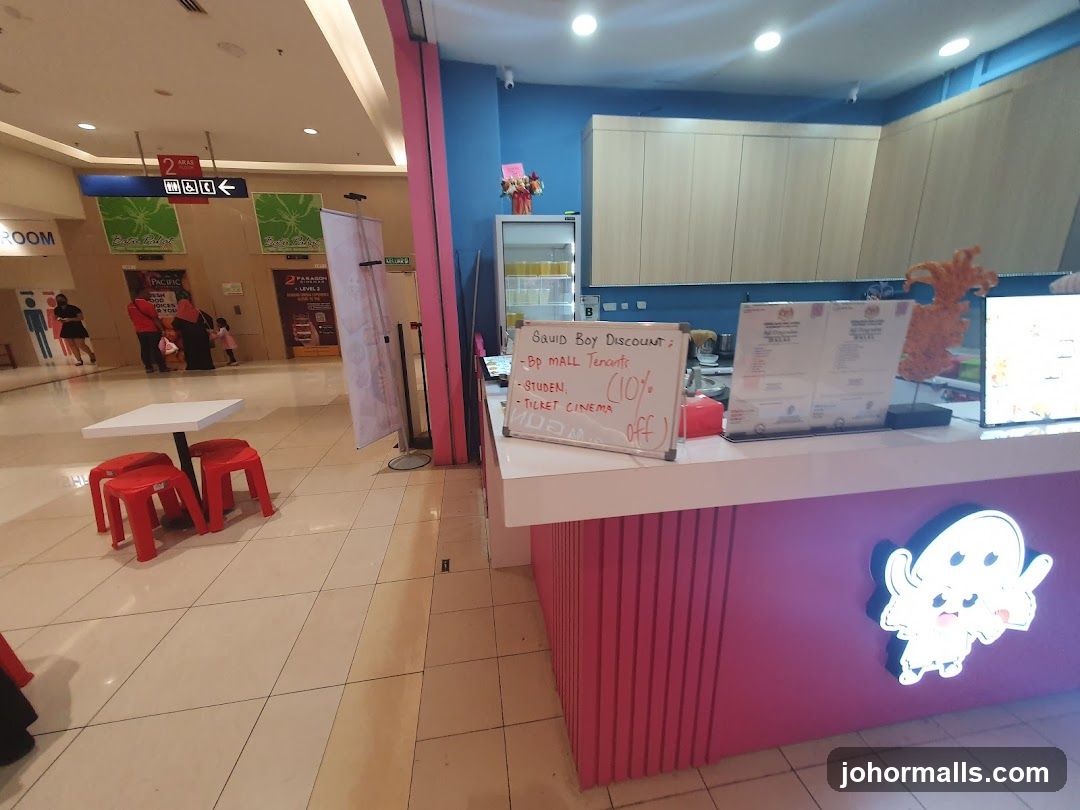 Counter with discount information