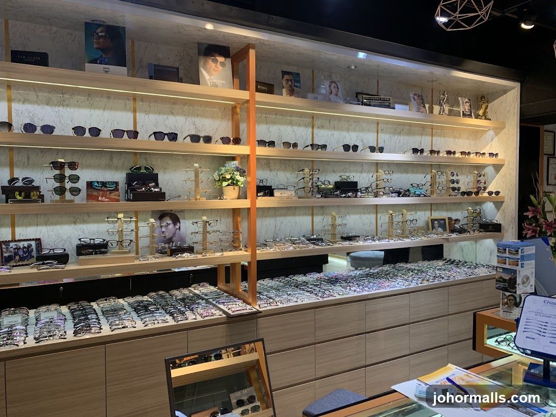 Eyeglass Store Display