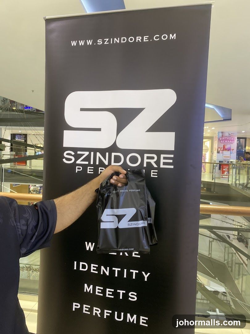 SZINDORE Perfume Banner