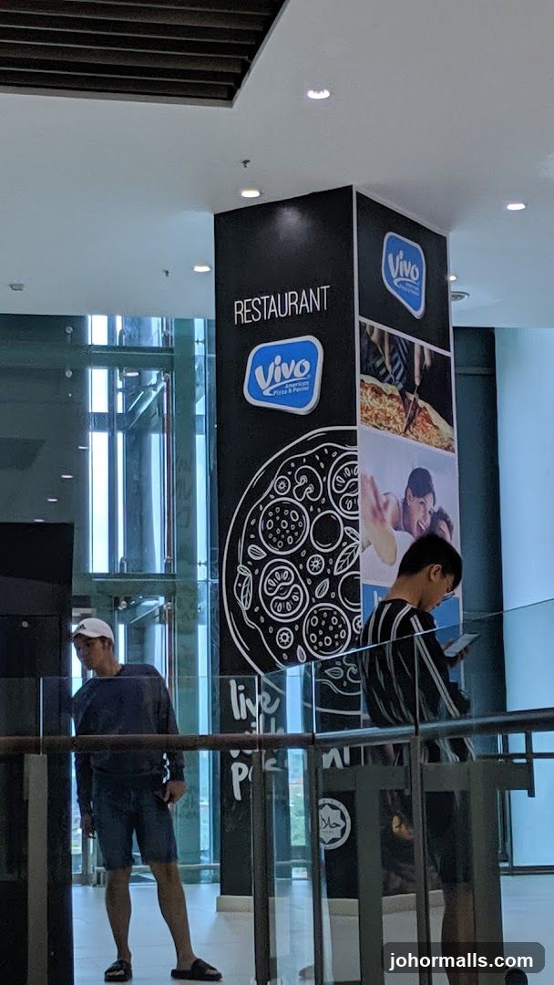 Vivo Pizza & Panini Restaurant Advertisement