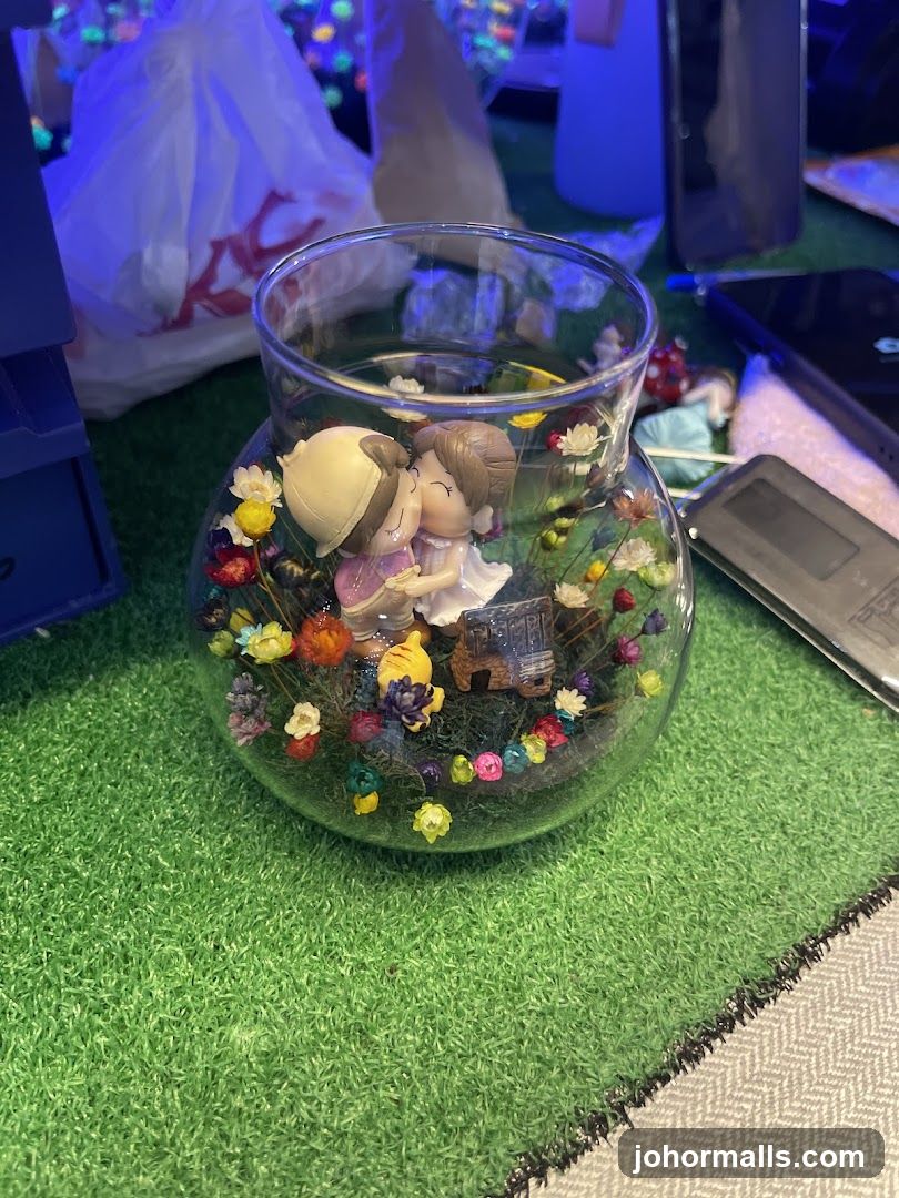 MyLittleFlower (Paradigm Mall) - 会睡觉的真花， 永生花，夜光花礼品专卖店