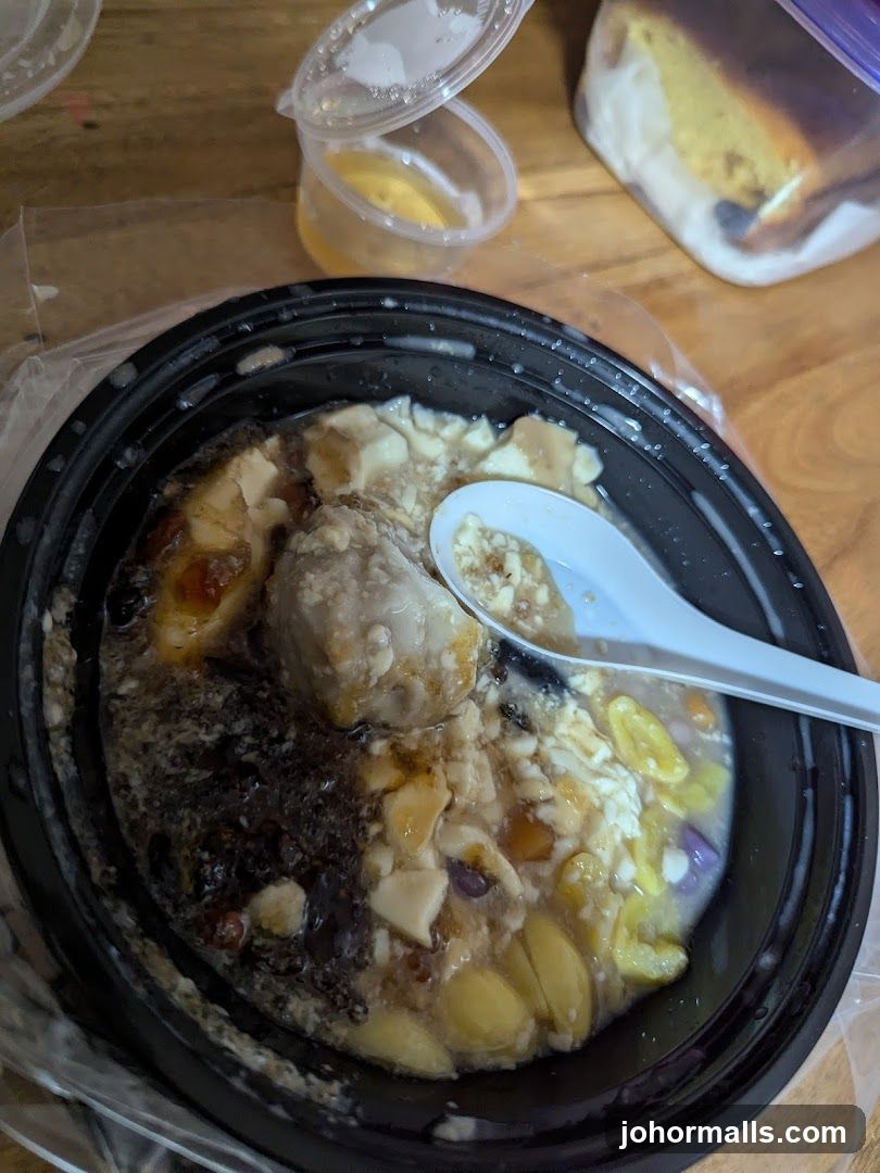 Dessert Bowl with Toppings