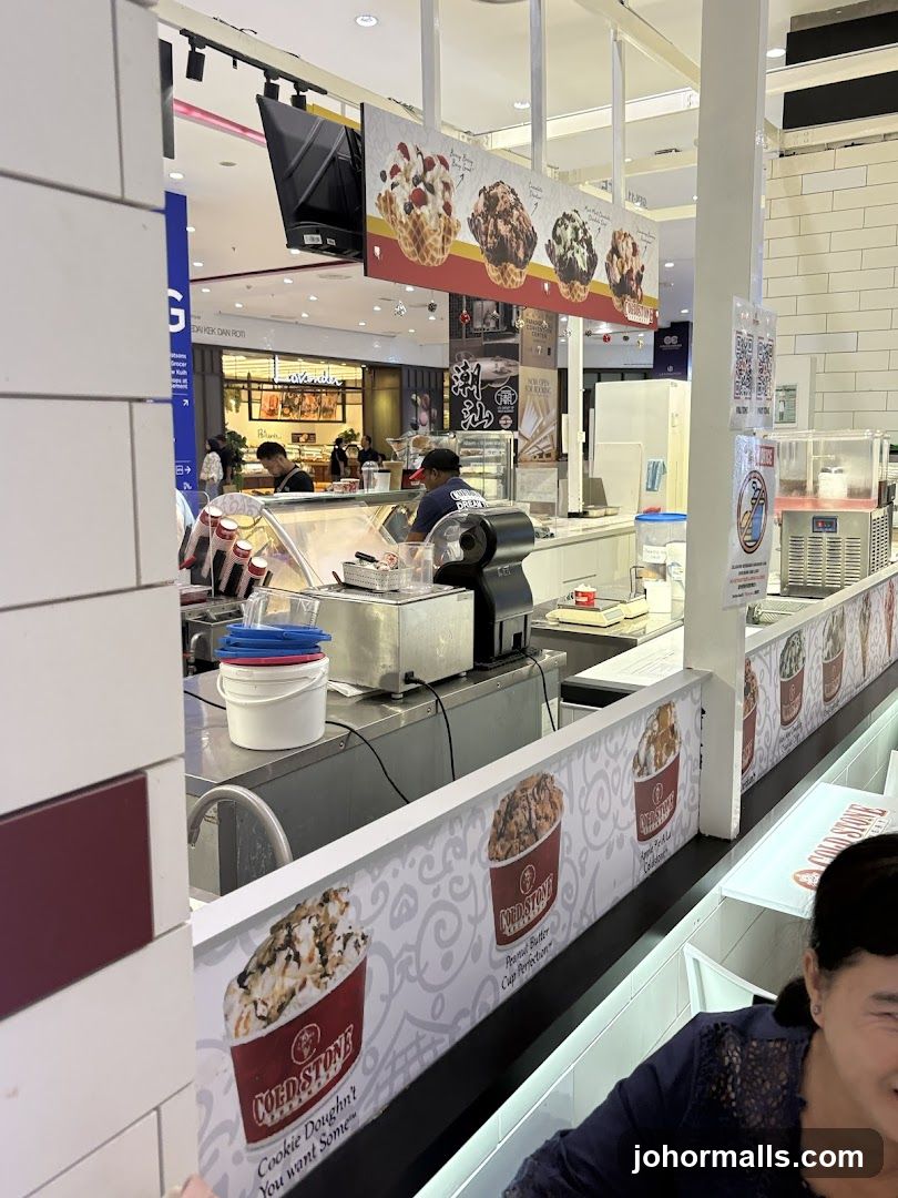 Cold Stone Creamery Counter