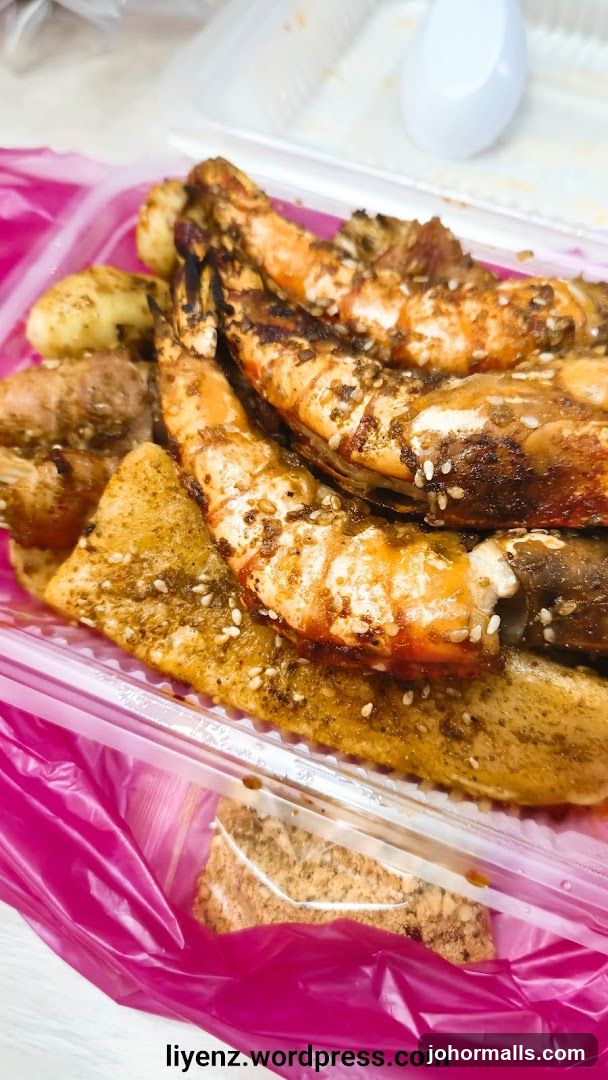 Spicy Grilled Prawns and Fried Food