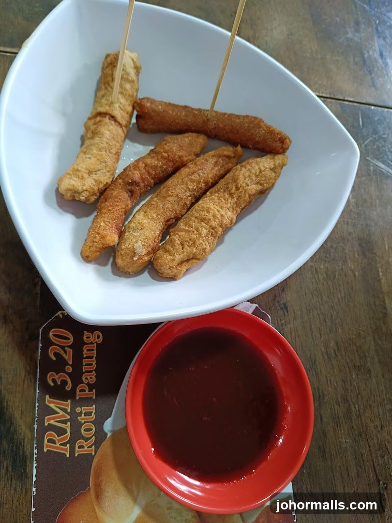 Fried Snacks with Dipping Sauce