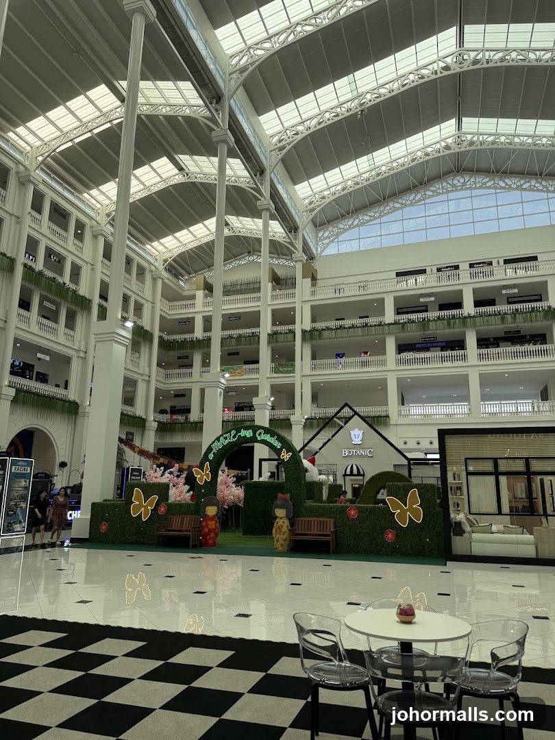 Indoor Atrium with Decorative Display
