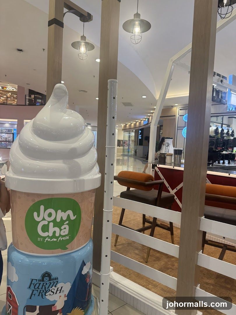 Jom Cha By Farm Fresh Ice Cream Display