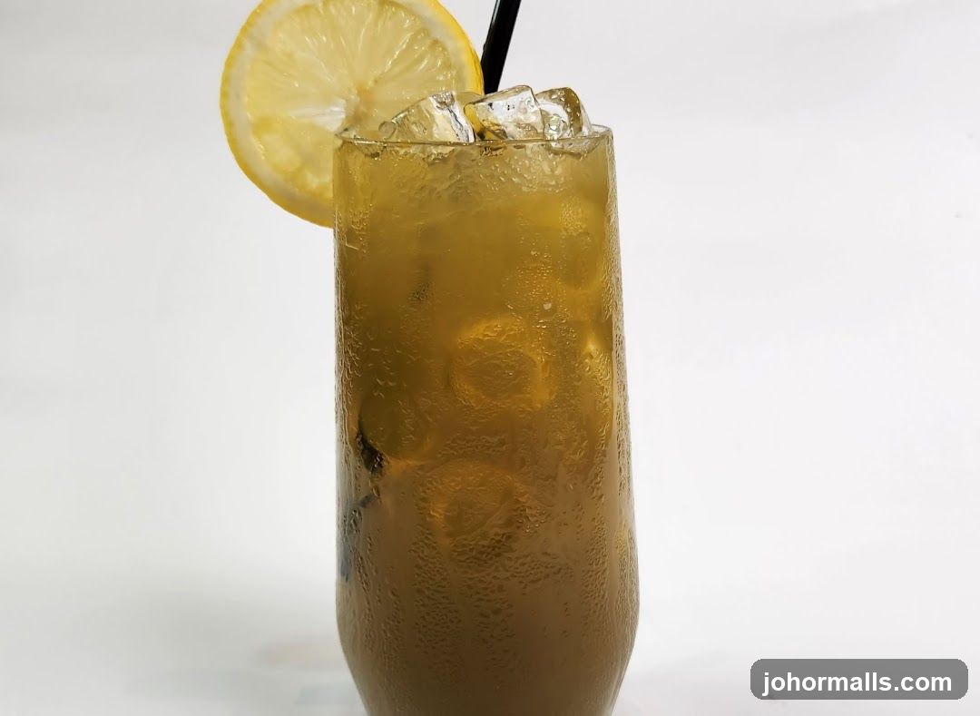 Iced Tea with Lemon