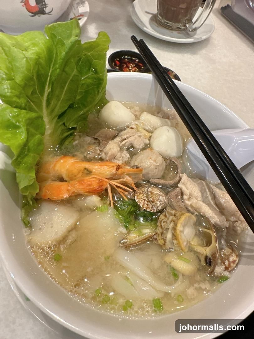 Noodle Soup with Seafood and Meat