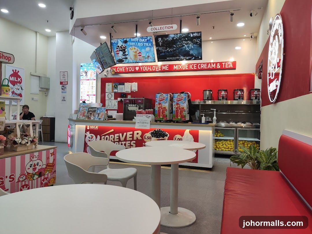 Mixue Ice Cream & Tea Interior