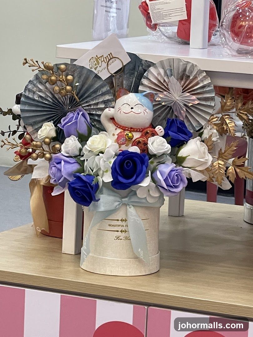 Maneki-neko flower arrangement
