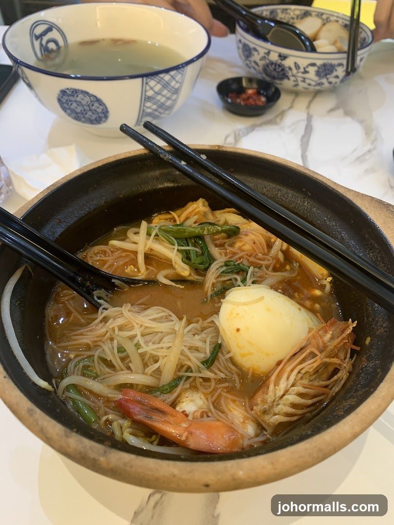 Noodle Soup with Shrimp and Egg