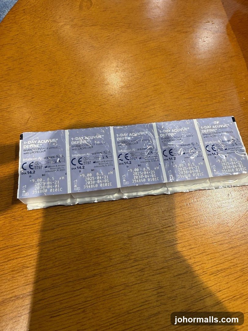 1-Day Acuvue Define Contact Lenses
