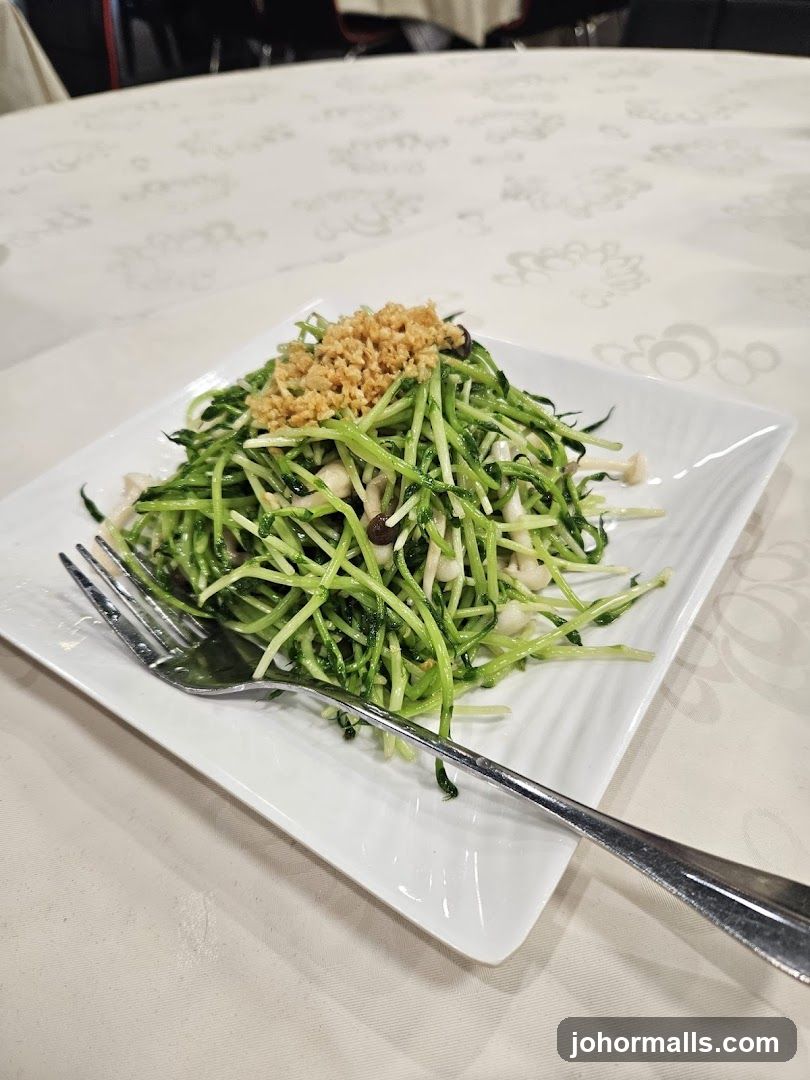 Stir-fried Pea Shoots with Garlic