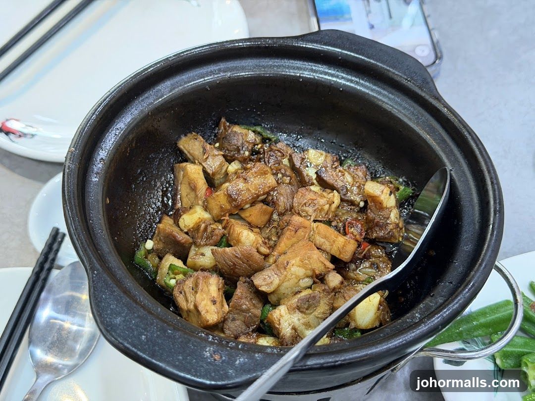 Braised Pork Belly with Okra