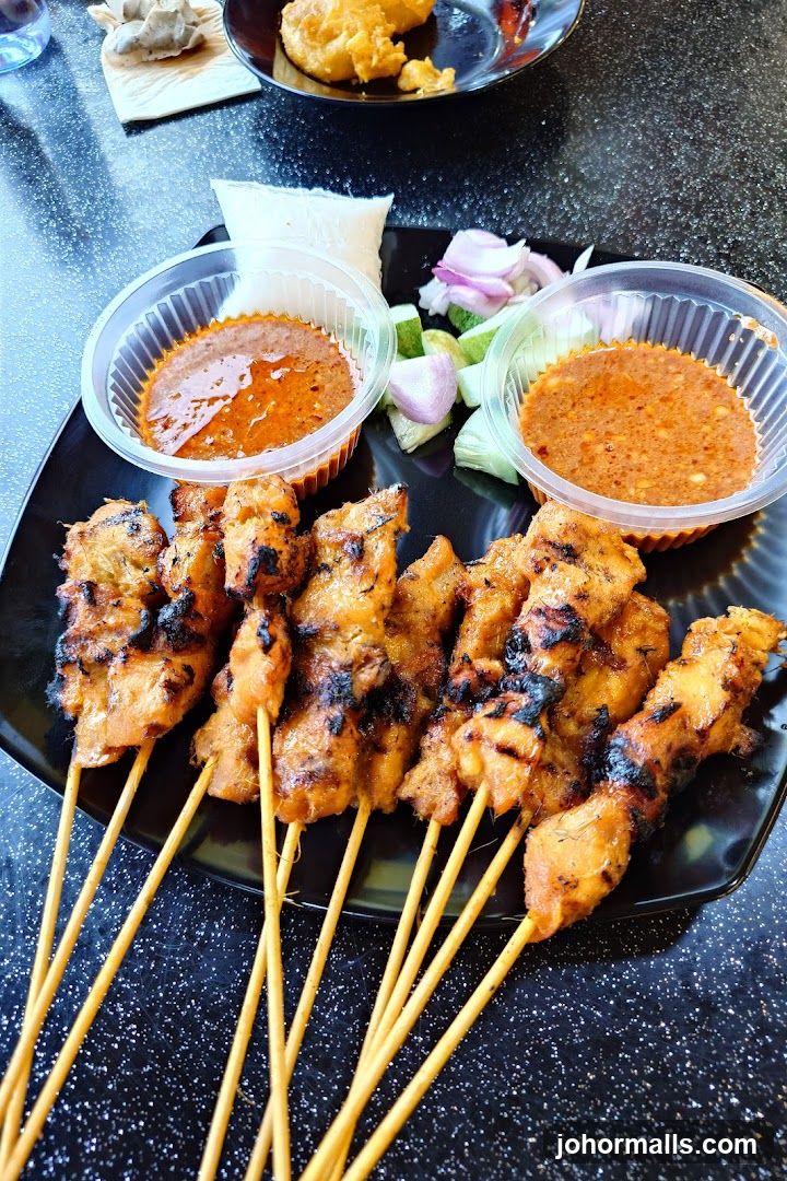 Chicken Satay with Peanut Sauce