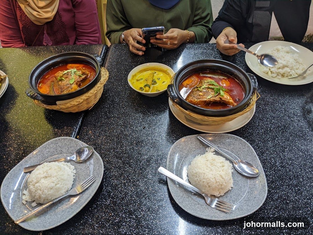 Curry Fish Head and Rice