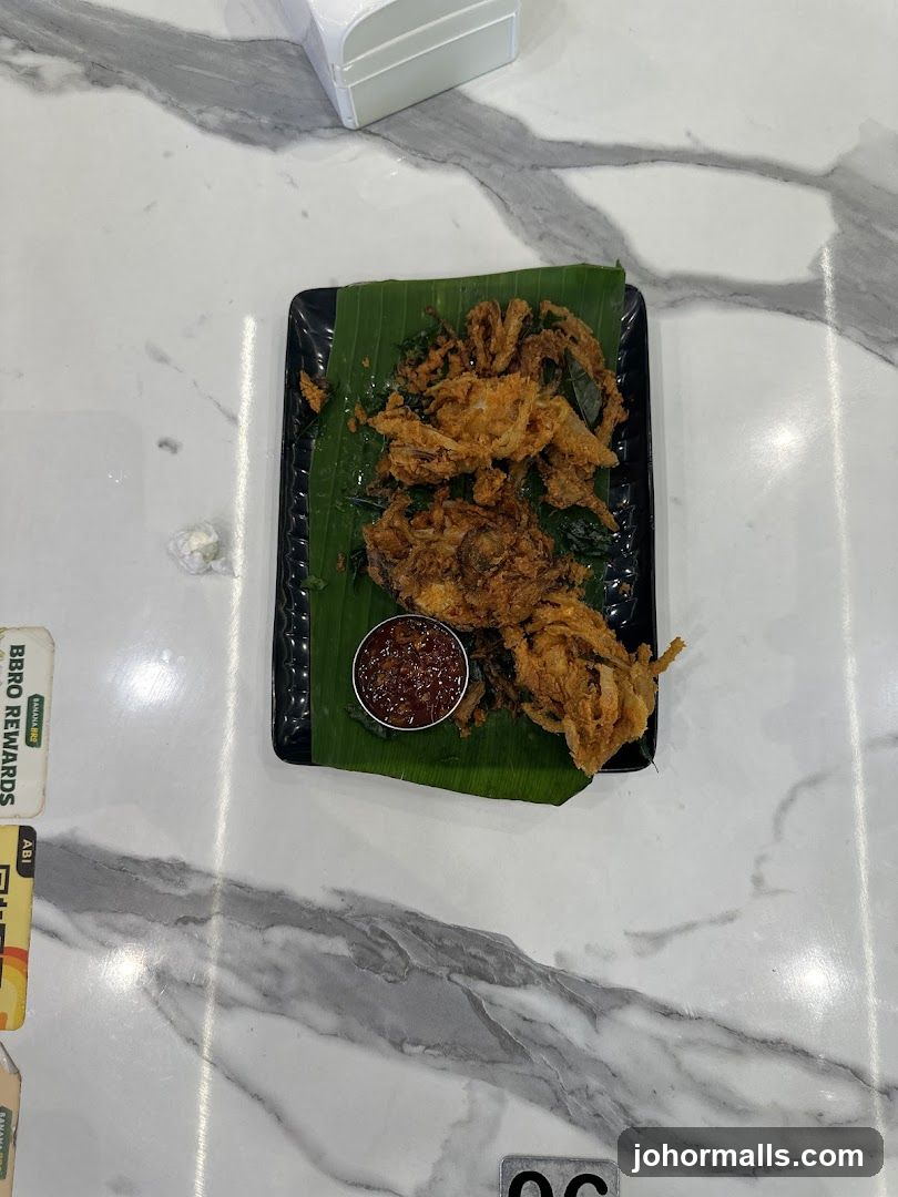 Fried Calamari with Dipping Sauce
