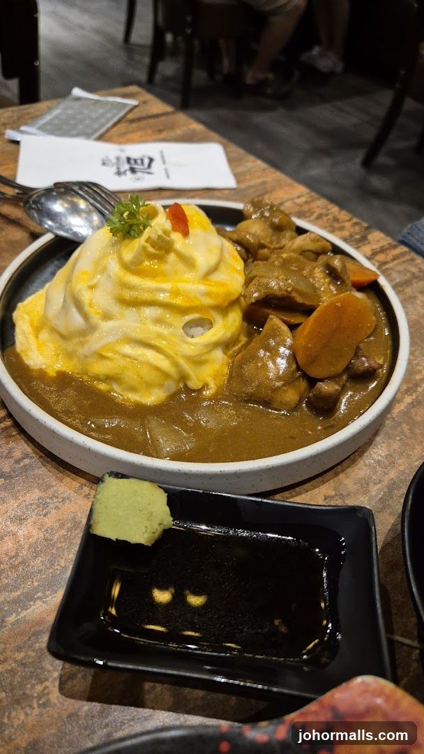 Omurice with Chicken Curry