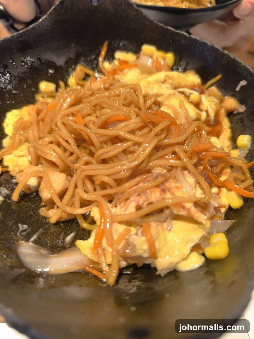Noodles with Egg and Vegetables