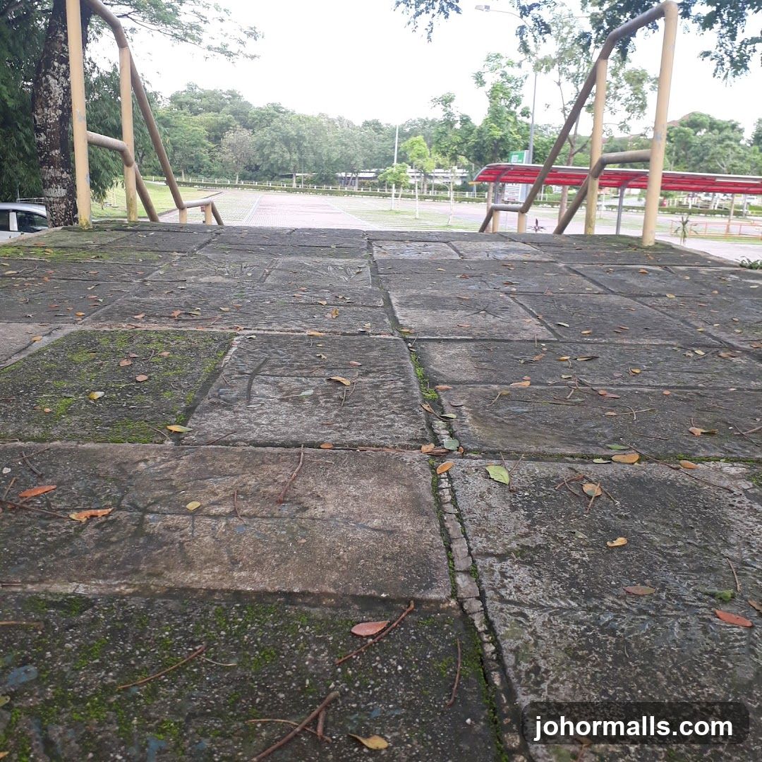 Outdoor Paved Area with Railings