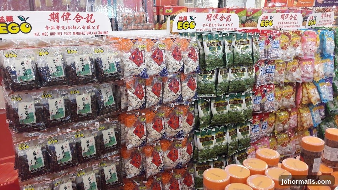 Snack aisle display