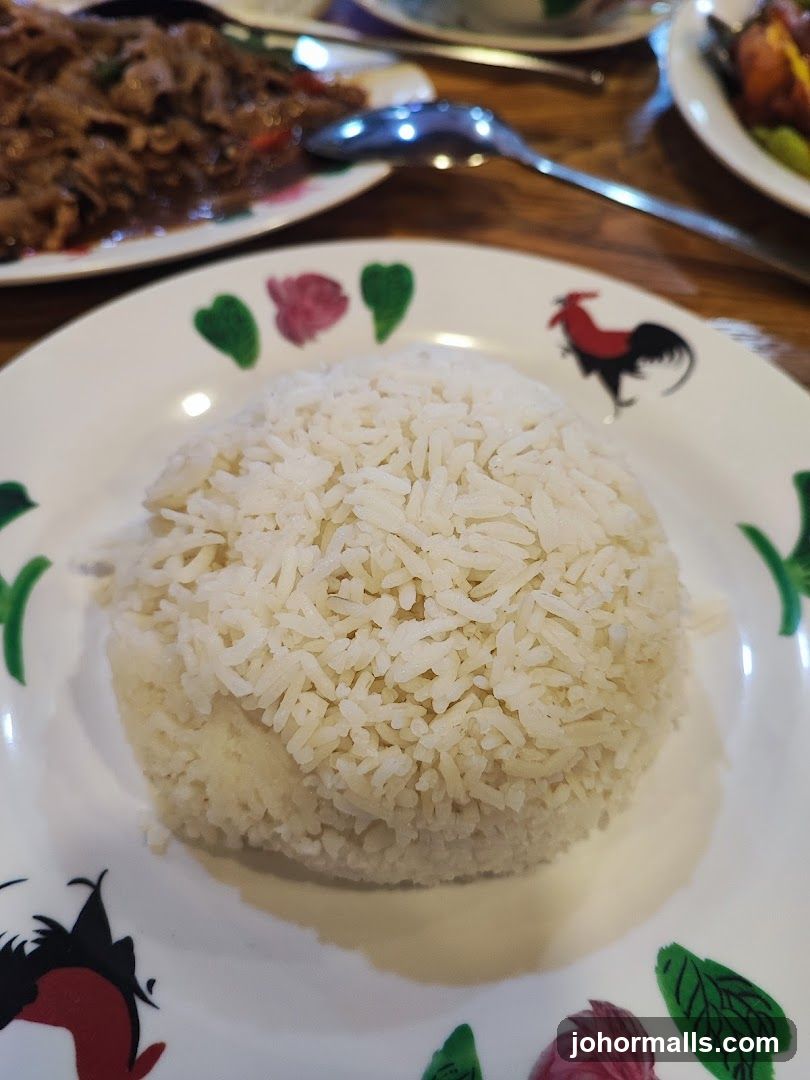 Steamed Rice with Decorative Plate