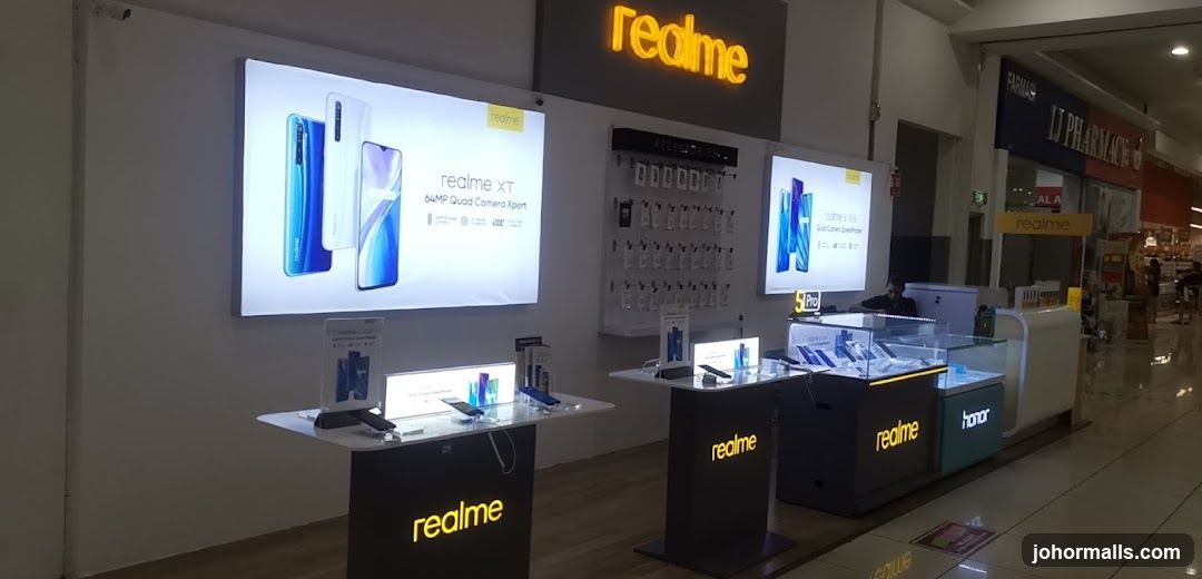 Realme Store Display