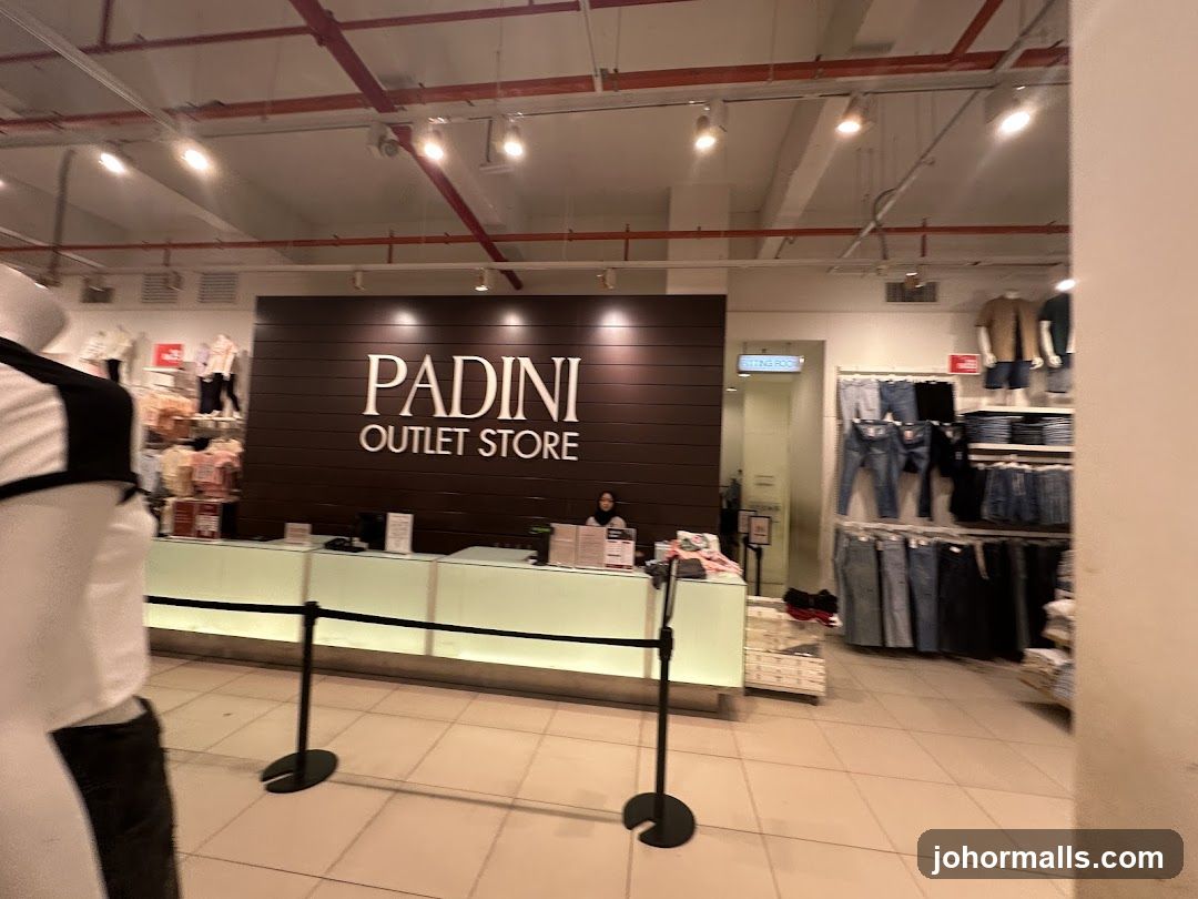 Padini Outlet Store Interior
