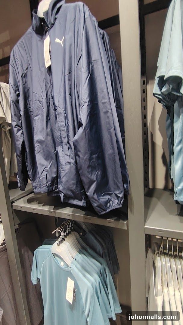 Puma Apparel Display