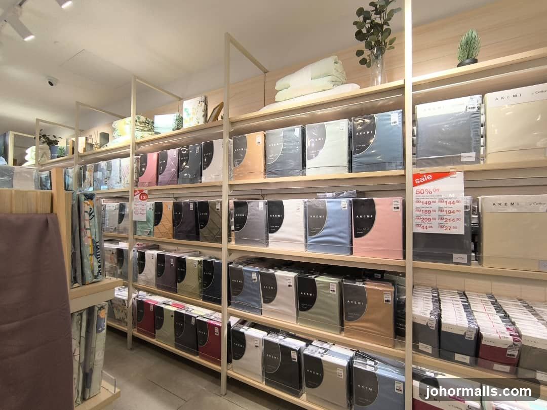 Bedding Store Display