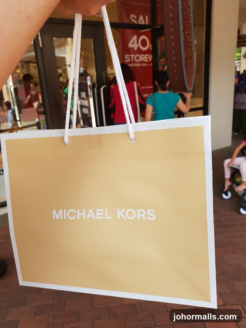 Michael Kors Shopping Bag