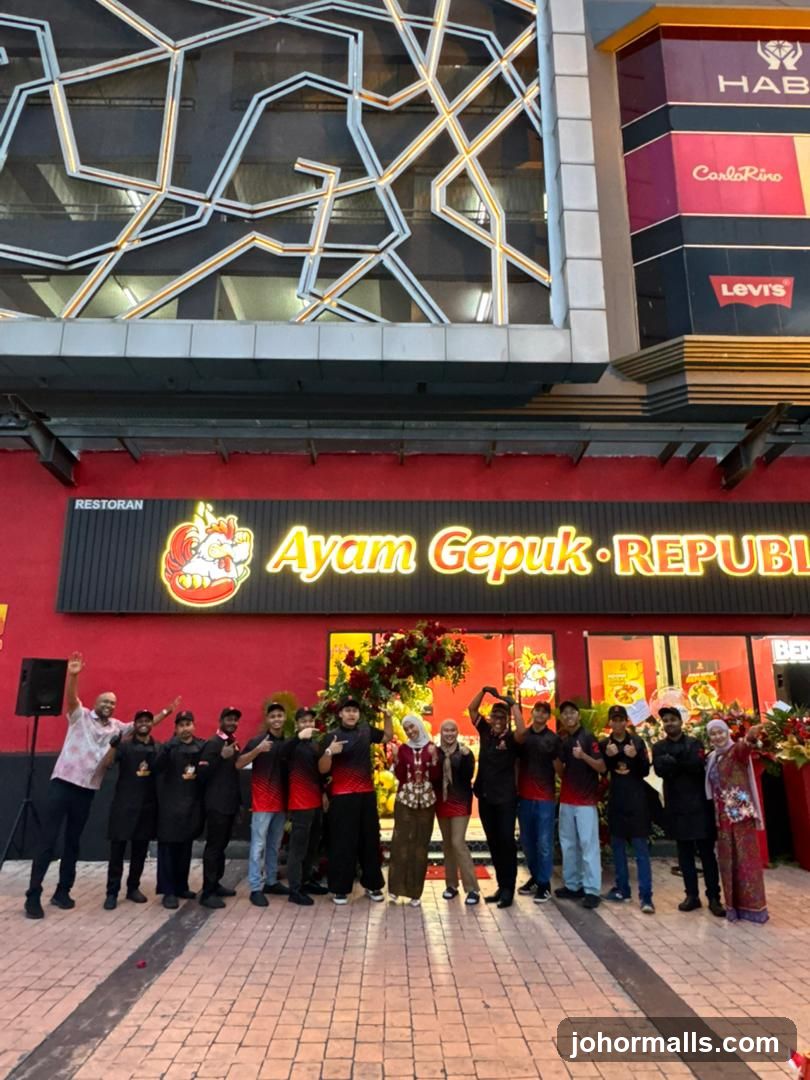 Ayam Gepuk Republik (Angsana Mall)