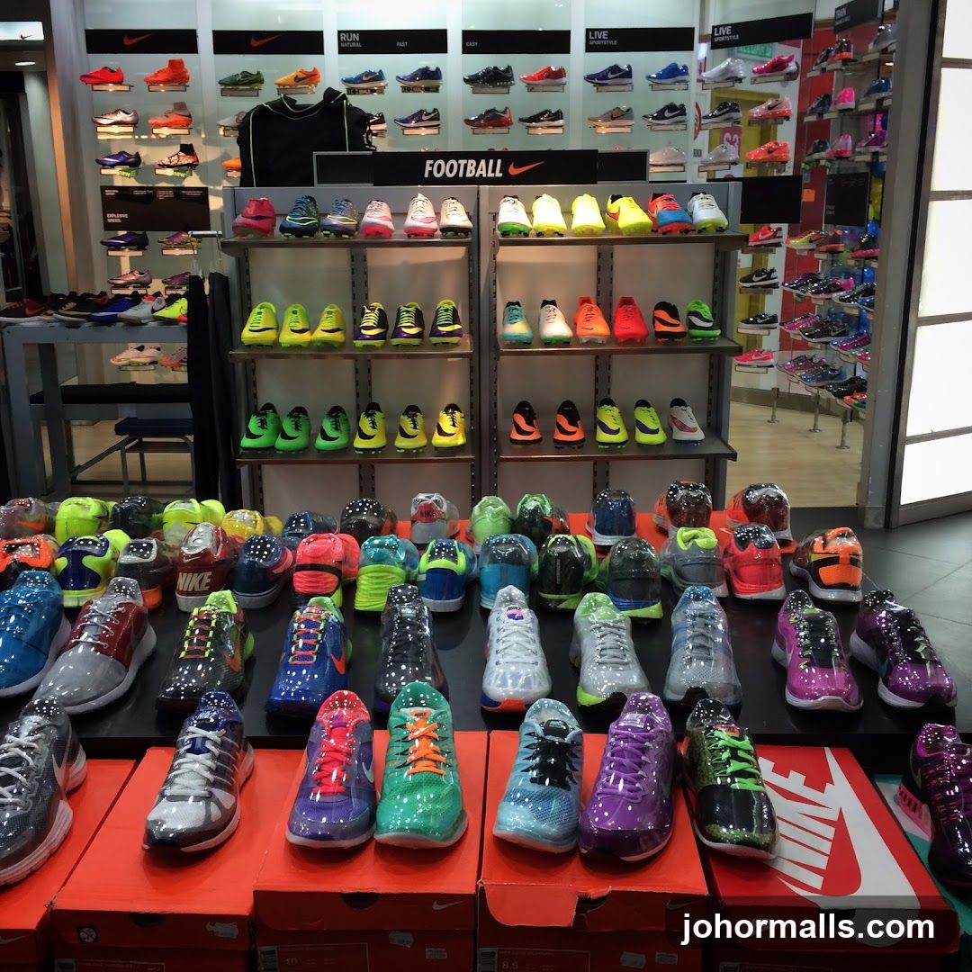 Nike Store Display