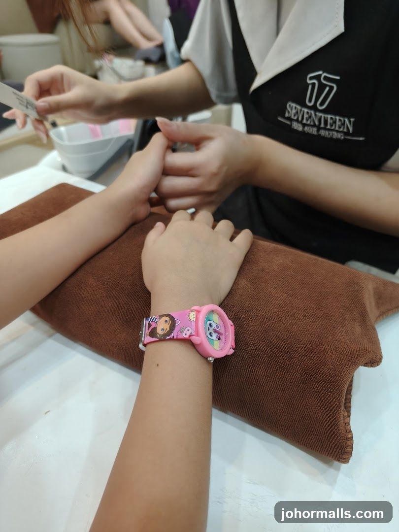 Nail Salon Service