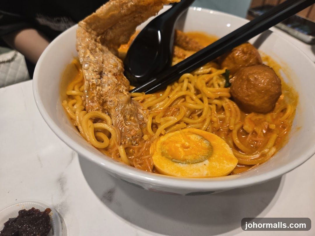 Curry Noodles with Egg and Fish Balls