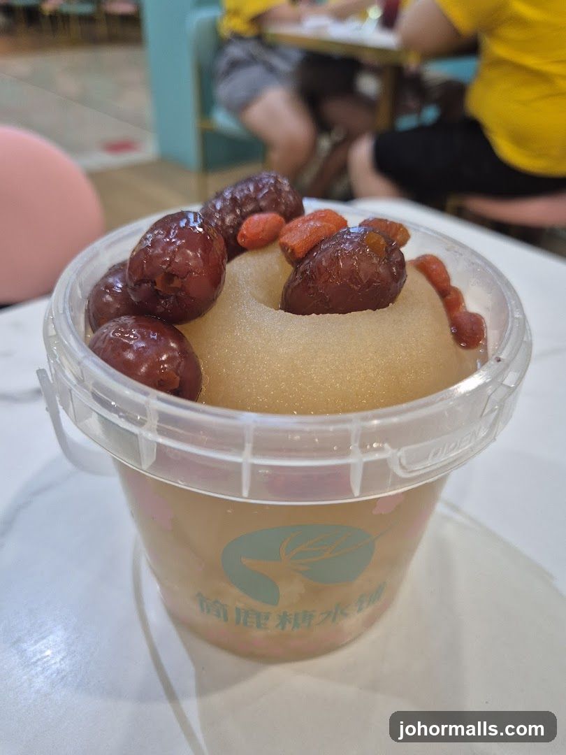 Dessert with Jujubes and Goji Berries