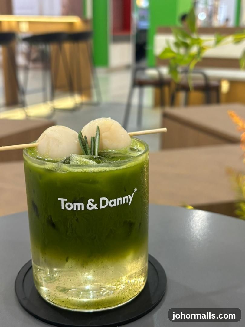 Matcha Drink with Lychee